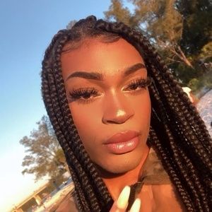 Meet your Posher, Adrian